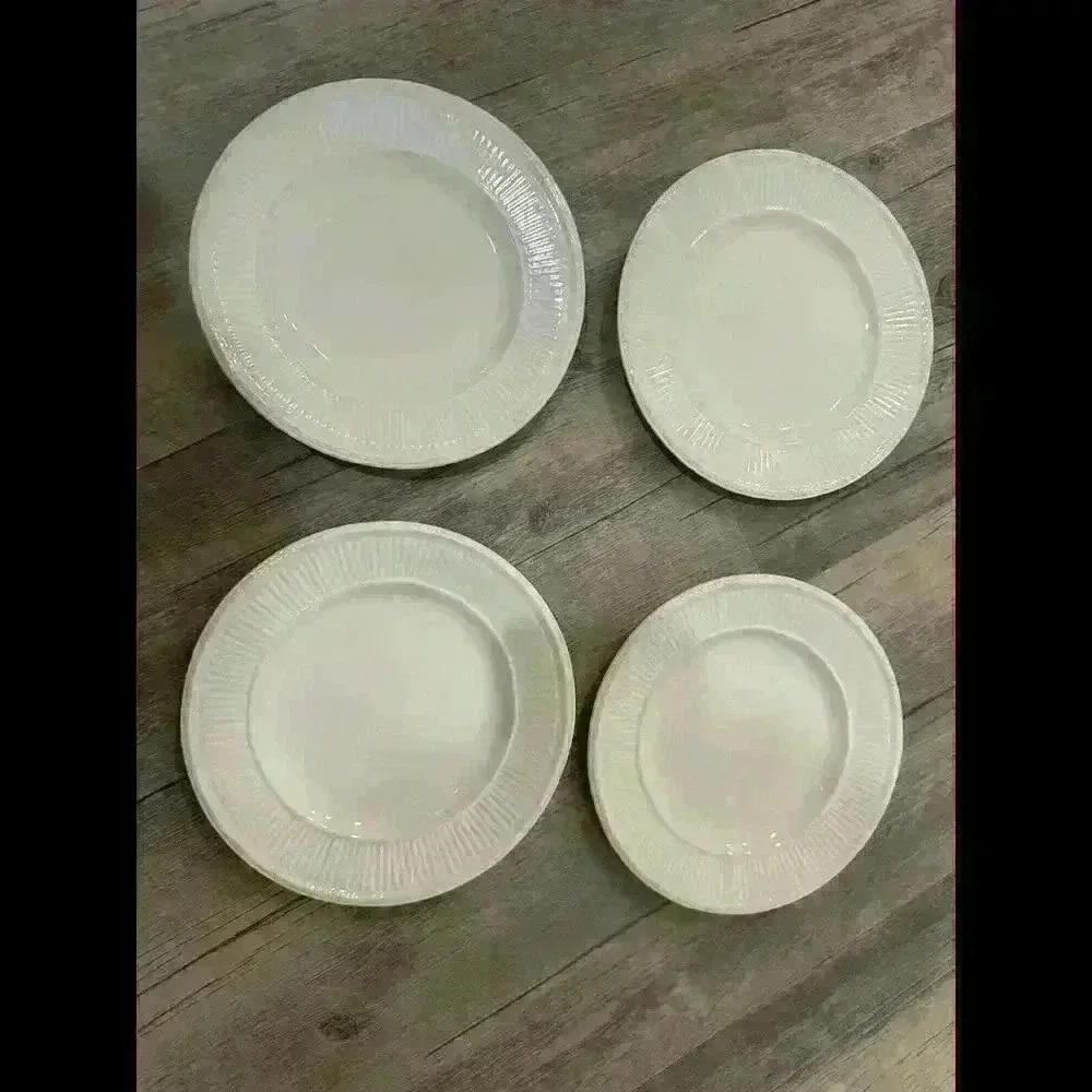 Vintage Set of 4 Wedgwood Etruria Barlaston Edme Ribbed B/B Plates Ivory Cream